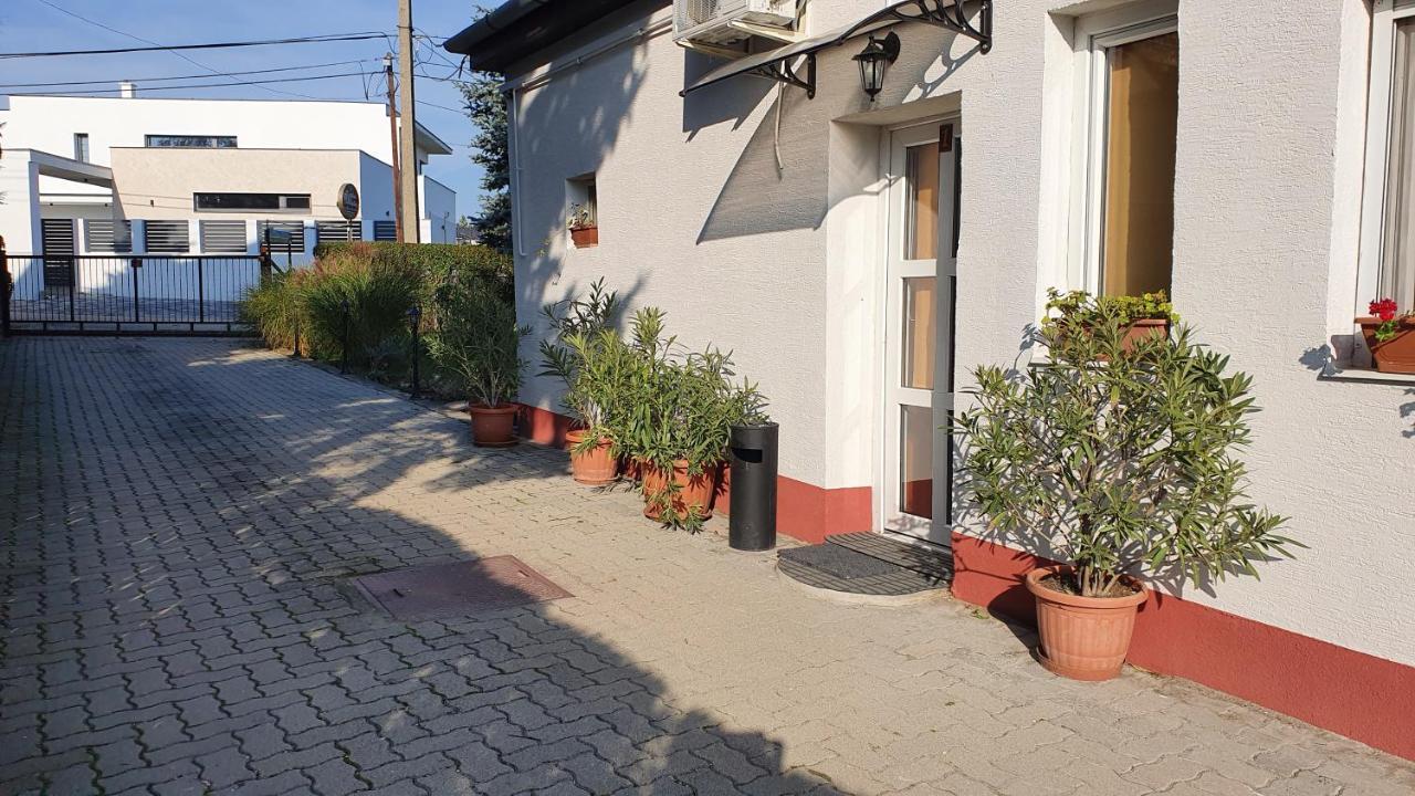 Ruttkai Vendeghaz Apartment Szekesfehervar Luaran gambar
