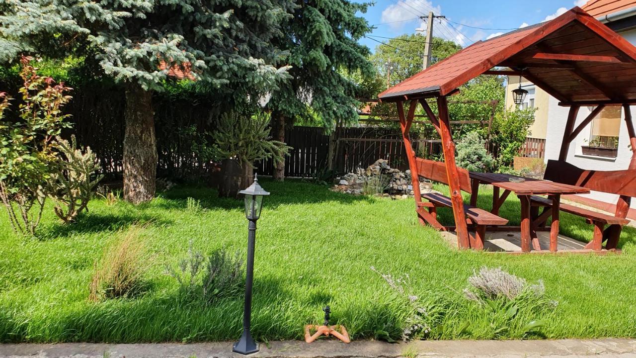 Ruttkai Vendeghaz Apartment Szekesfehervar Luaran gambar