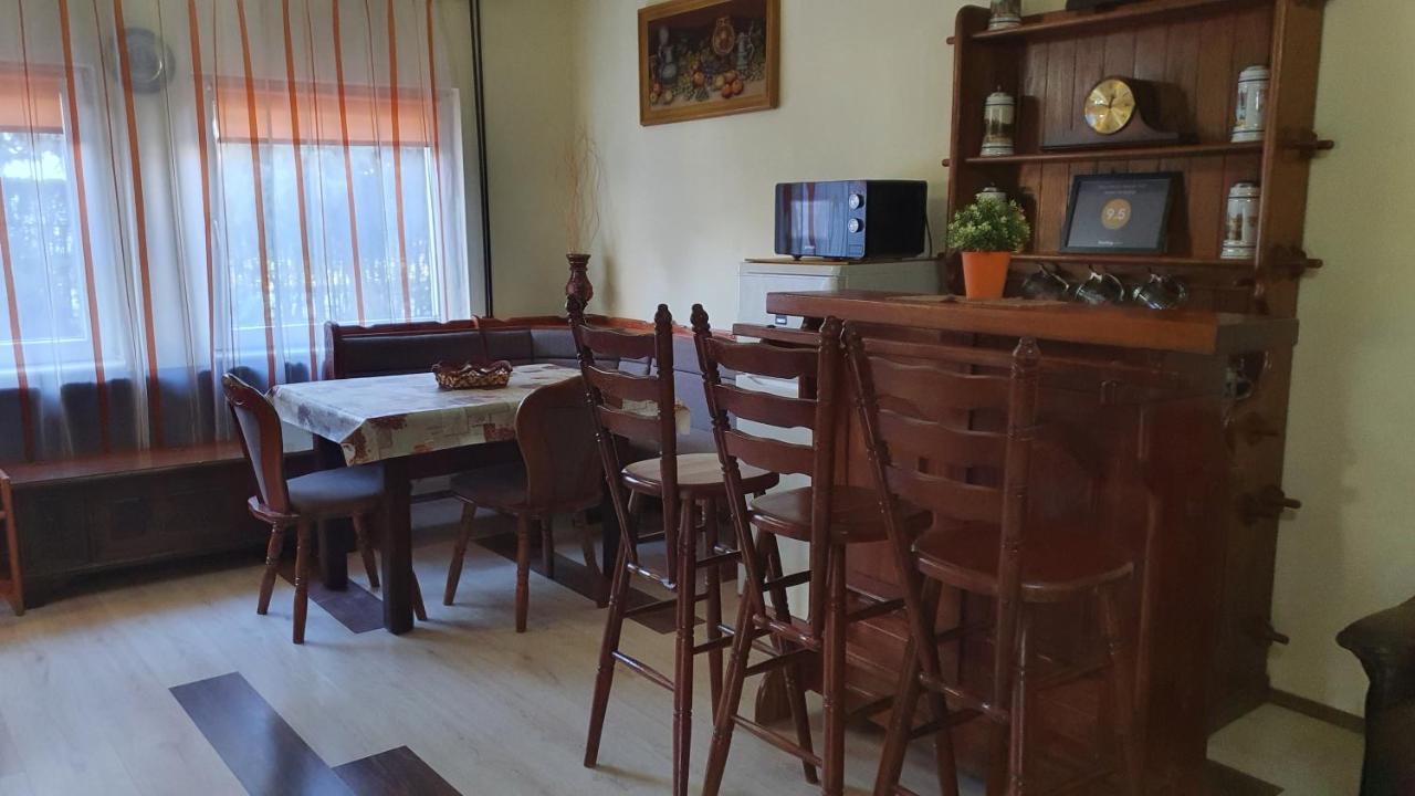 Ruttkai Vendeghaz Apartment Szekesfehervar Luaran gambar